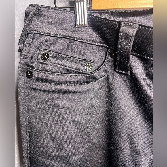 True Religion Vintage satin shiny Capris. Size 32 - Picture 10 of 13